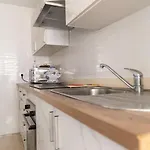 Al Lado De La Victoria