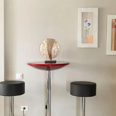 Al Lado De La Victoria