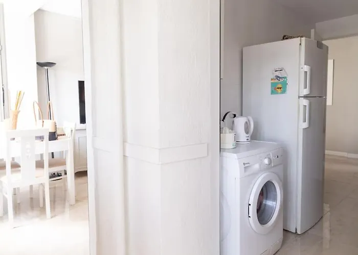 Al Lado De La Victoria Lägenhet